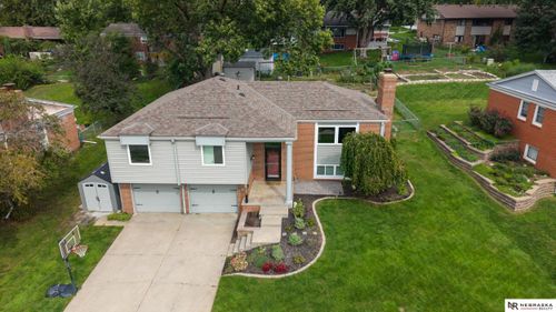1818 Devoe Dr, Lincoln, NE, 68506-1824 | Card Image