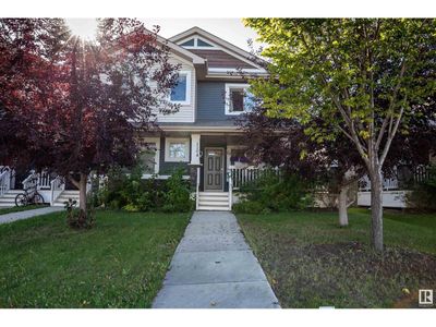 1104 175 St Sw, Townhouse with 3 bedrooms, 3 bathrooms and 3 parking in Edmonton AB | Image 1