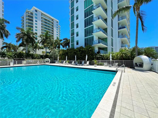 1501 - 7928 East Dr, Condo with 2 bedrooms, 2 bathrooms and null parking in North Bay Village FL | Image 54