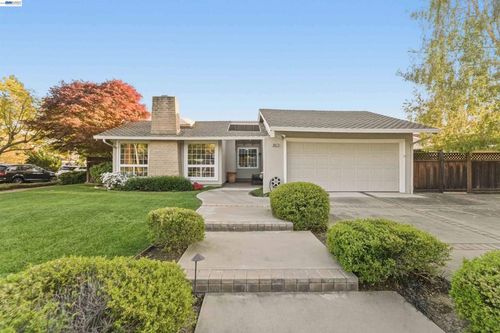 36017 Plumeria Way, Fremont, CA, 94536-2670 | Card Image