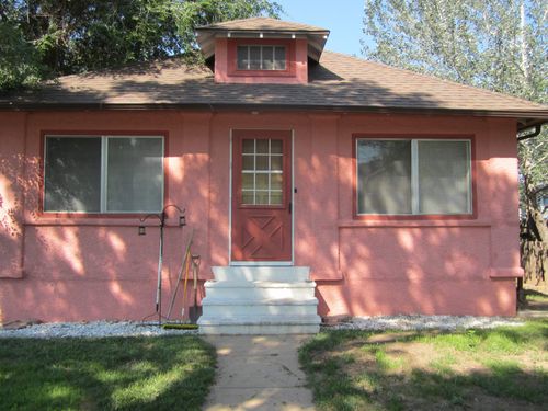 102 N 6th St, hot springs, SD, 57747-1607 | Card Image