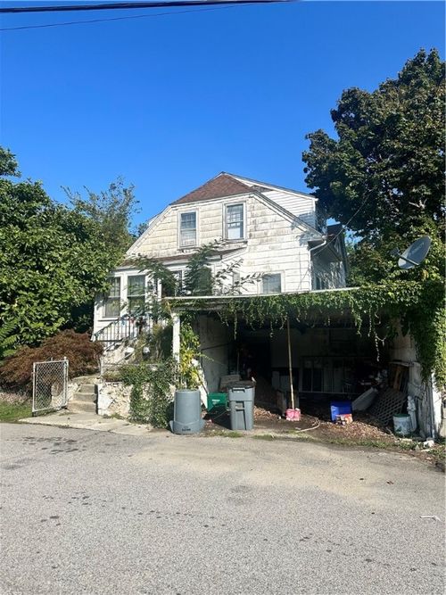 17 Archer Ave, Johnston, RI, 02919-3801 | Card Image