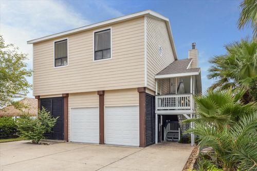 120 Quayside Dr, Tiki Island, TX, 77554-6192 | Card Image