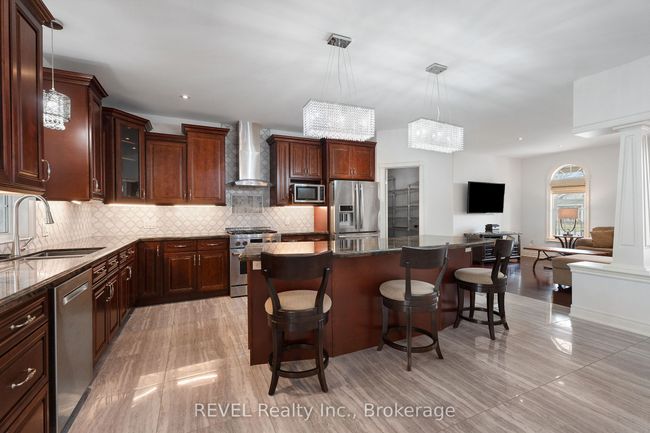 3676 Rebstock Rd, House other with 5 bedrooms, 4 bathrooms and 13 parking in Crystal Beach ON | Image 6