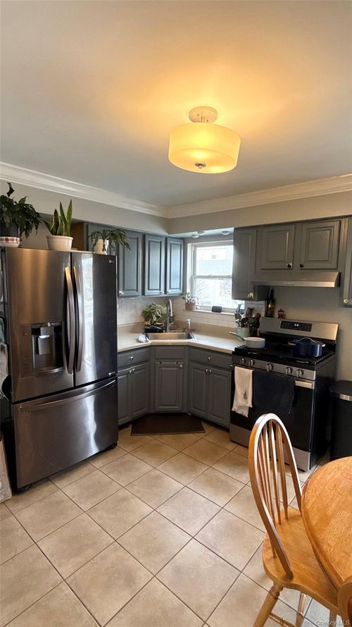 207 Lenox Avenue, Hempstead, NY, 11553 | Card Image