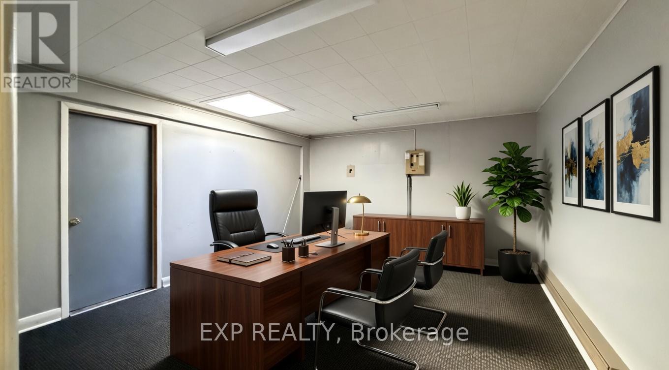 Commercial Lease in Quinte West (Trenton Ward) 2