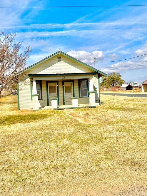 424 E Pontotoc St, Mason, TX, 76856-3471 | Card Image