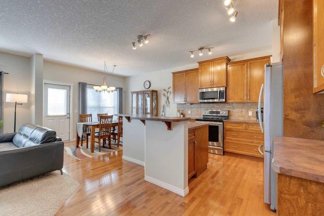 74 Kinlea Way Nw, Home with 3 bedrooms, 2 bathrooms and 4 parking in Calgary AB | Image 15