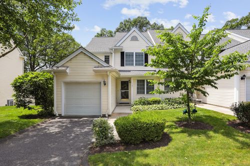 1101-1101 Bradford Dr, Danbury, CT, 06811-2632 | Card Image