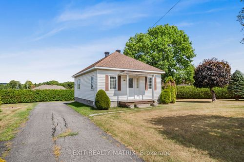 48 Front Rd W, L'orignal, ON, K0B1K0 | Card Image