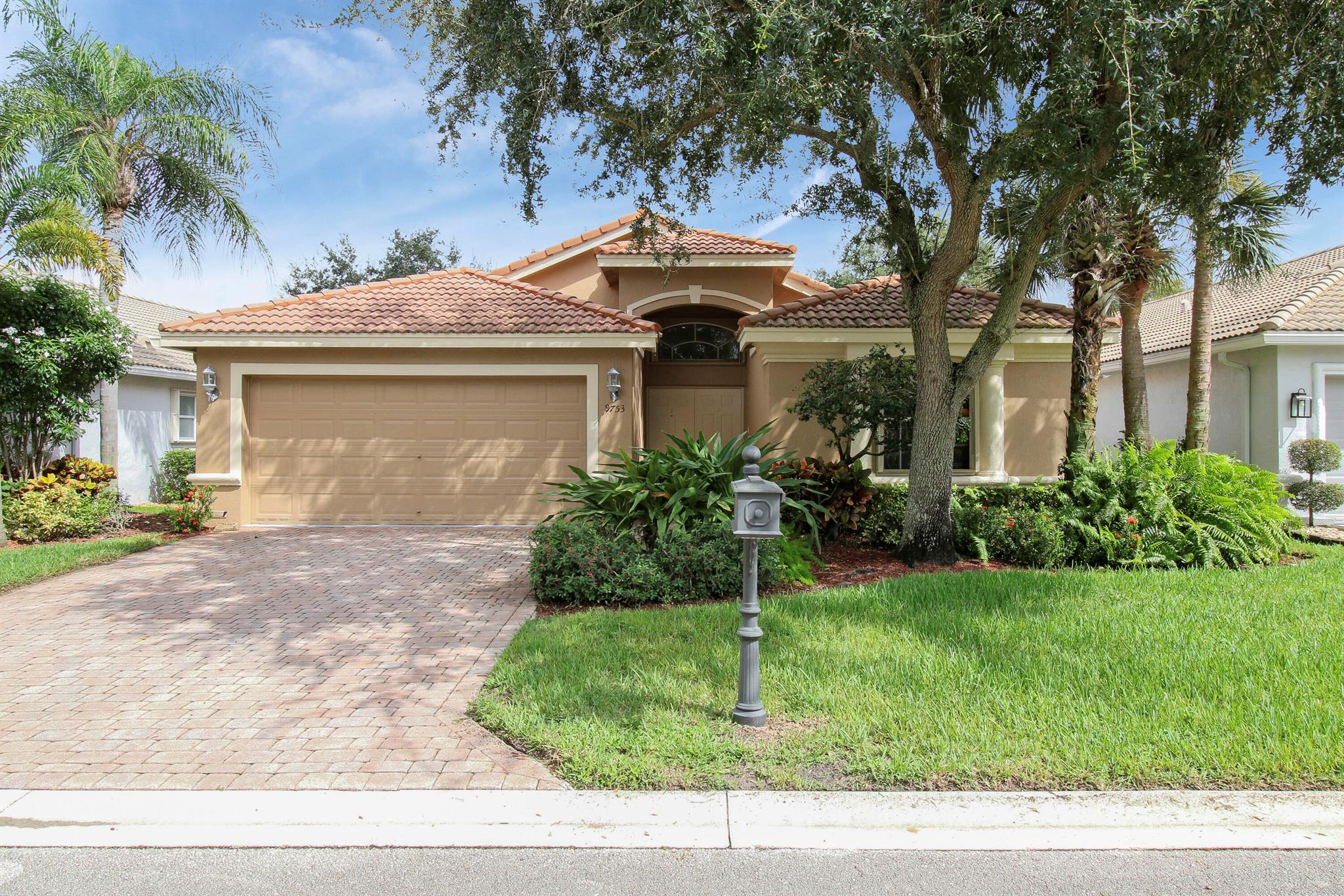Donato Way, Lake Worth, FL 33467