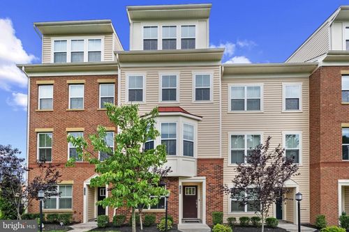 7104 Tilbury Way, HANOVER, MD, 21076-2270 | Card Image