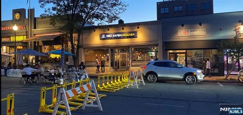 40 Chestnut St, Ridgewood, NJ, 07450-3804 | Card Image