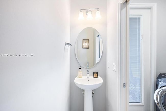 3944 Poinciana Ln, Townhouse with 3 bedrooms, 3 bathrooms and null parking in Hollywood FL | Image 13