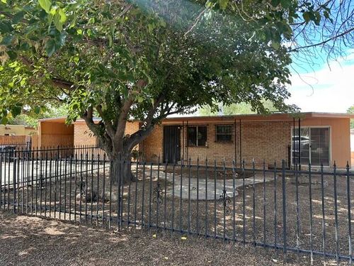 828 Ranchitos Rd Nw, Los Ranchos, NM, 87114-1209 | Card Image