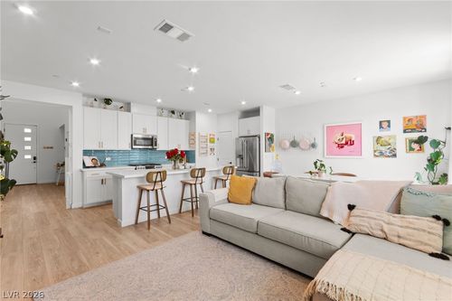 680 Echelon Street, Las Vegas, NV, 89138 | Card Image