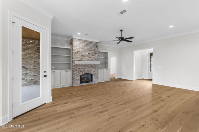 12-web-or-mls-202 Lizzy-13 | Image 10