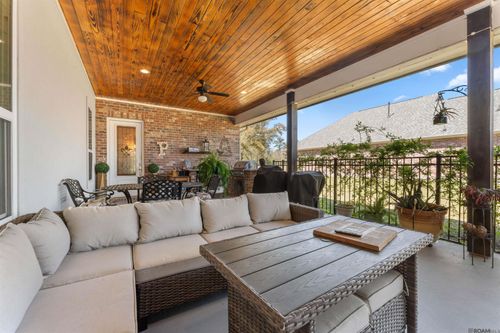 23719 Monarch Pt, Springfield, LA, 70462-8152 | Card Image