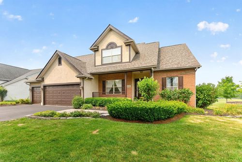 7215 Bromfield Dr, Canal Winchester, OH, 43110-8236 | Card Image