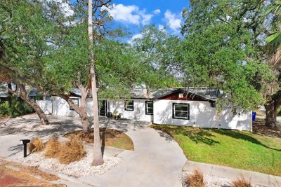 530 Locklie Street, House other with 3 bedrooms, 2 bathrooms and null parking in Dunedin FL | Image 3