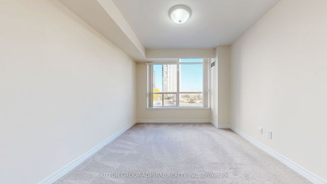 204 - 60 Disera Dr, Condo with 2 bedrooms, 2 bathrooms and null parking in Vaughan ON | Image 24
