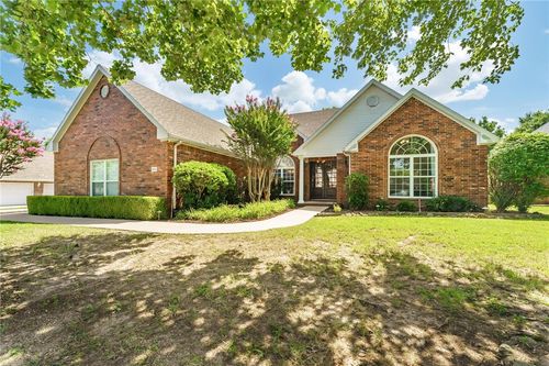 1836 N Hartford Dr, Fayetteville, AR, 72701-3064 | Card Image