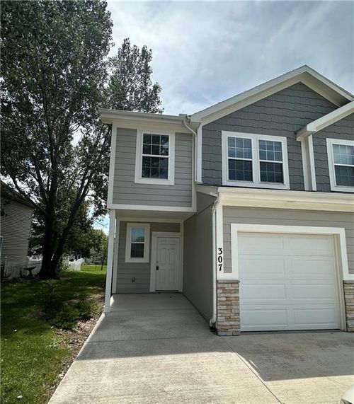 307 6th Ter, Louisburg, KS, 66053-4198 | Card Image
