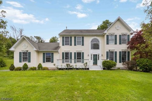 104 Hockenbury Dr, Glen Gardner, NJ, 08826-3518 | Card Image