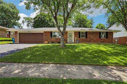 4916 Arrowview Dr, Huber Heights, OH, 45424-2557 | Card Image