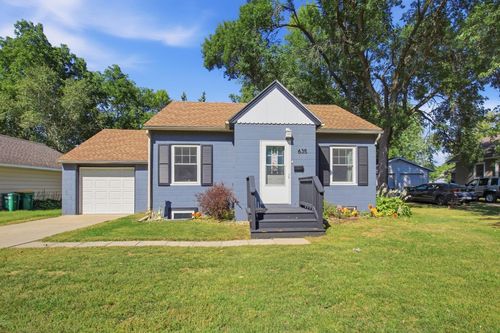 635 E 2nd St, Litchfield, MN, 55355-2311 | Card Image