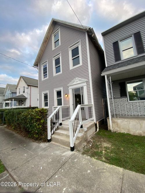 43 Wyoming St, Wilkes Barre, PA, 18702-4431 | Card Image
