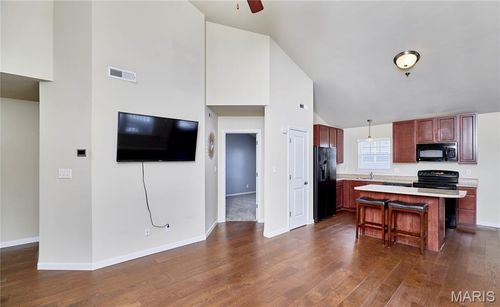 532 Bramblett Hls, O Fallon, MO, 63366-3247 | Card Image