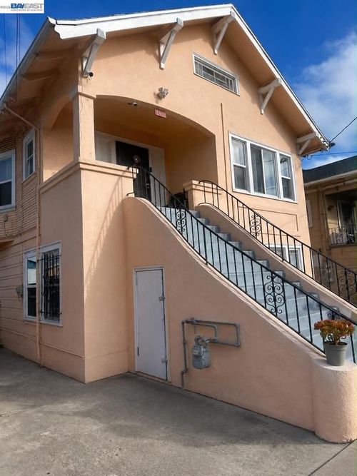 1436 52nd Ave, Oakland, CA, 94601-5202 | Card Image