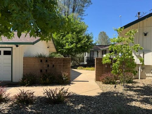 12001 Paddock Lane, Grass Valley, CA, 95949 | Card Image