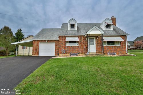 34 N 38th St, ALLENTOWN, PA, 18104-5206 | Card Image