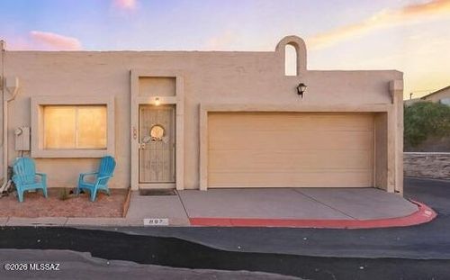 997 W Paria Ln, Tucson, AZ, 85704-3768 | Card Image