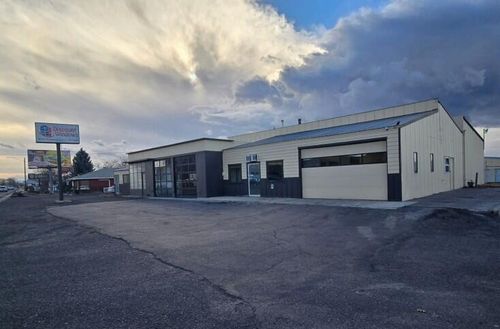 1497 Nw 6th St, Redmond, OR, 97756-1152 | Card Image