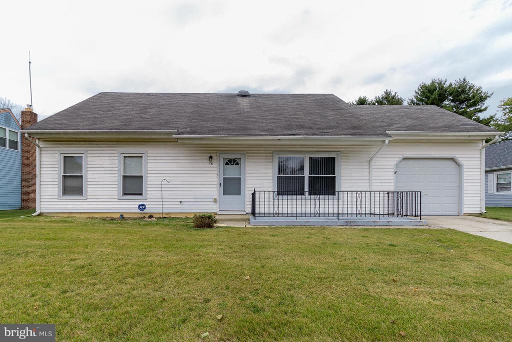 Arbor Meadow Dr, Sicklerville, NJ 08081