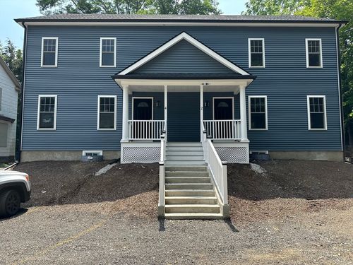 4-2 Dale Ct, Rochdale, MA, 01542-1138 | Card Image