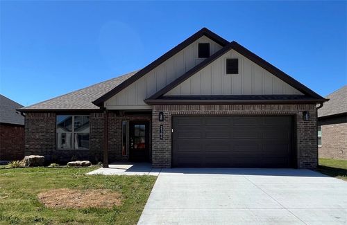 2304 N Lexington St, Siloam Springs, AR, 72761 | Card Image