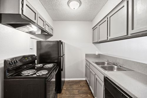 106-805 S Center St, Austin, TX, 78704-6943 | Card Image