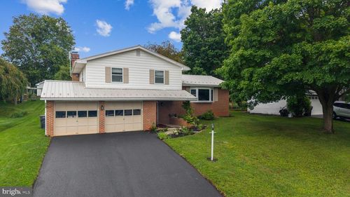 638 Berkshire Dr, State College, PA, 16803-3306 | Card Image
