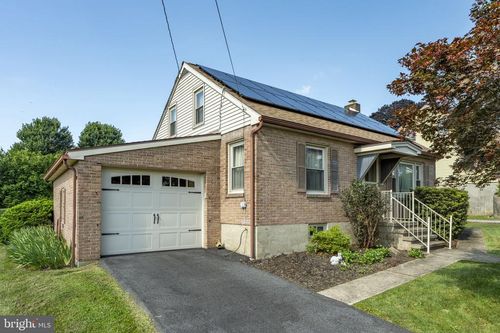 125 E College Ave, WERNERSVILLE, PA, 19565-1339 | Card Image