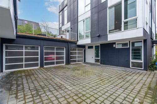 c-612 N 45th St, Seattle, WA, 98103-6405 | Card Image