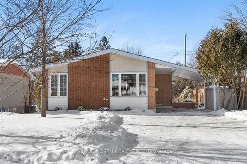 2226 Tawney Rd, Ottawa, ON, K1G1C6 | Card Image