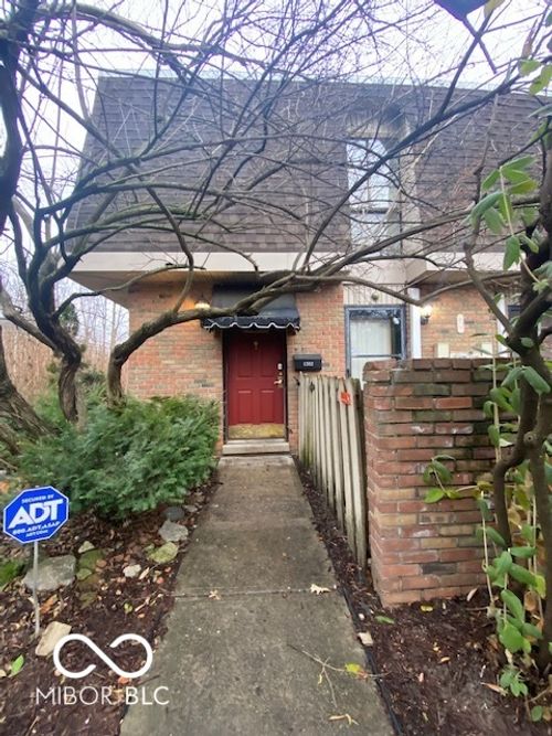 1352 Tishman Ln, Indianapolis, IN, 46260-3434 | Card Image