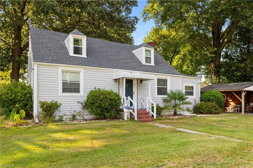 304 Elmhurst Ln, Portsmouth, VA, 23701-1212 | Card Image