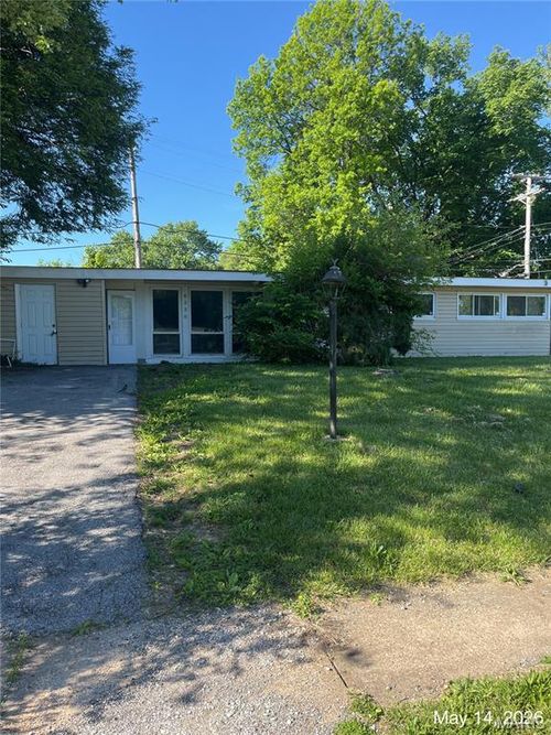 8330 Red Fir Dr, St Louis, MO, 63134 | Card Image