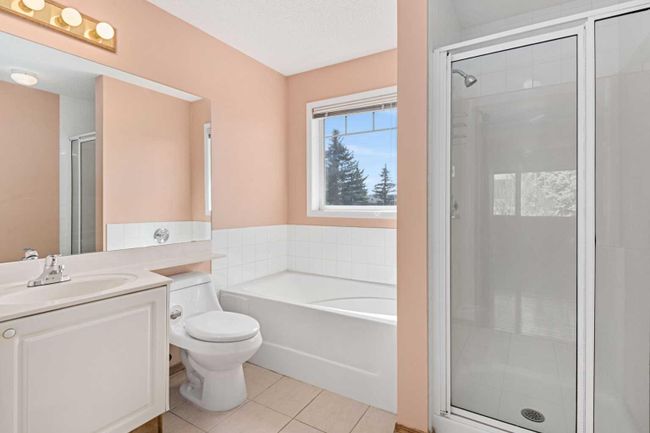 60 Chaparral Road Se, Home with 3 bedrooms, 3 bathrooms and 4 parking in Calgary AB | Image 27