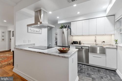 3607 S Taylor St, ARLINGTON, VA, 22206-1813 | Card Image